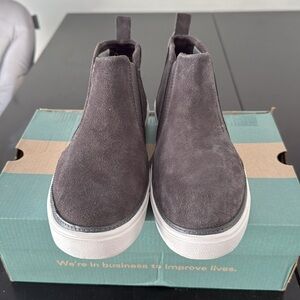 Brand new Tom's Slip ons